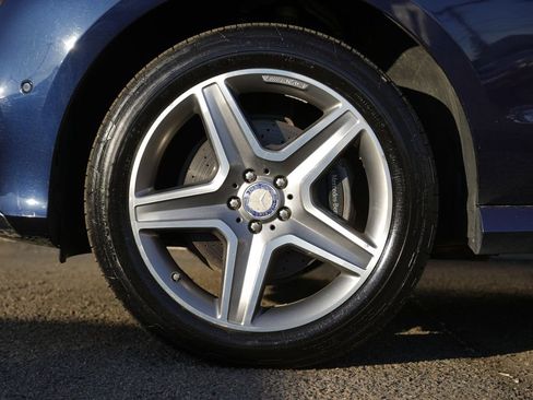 Used 2017 Mercedes-Benz GLE 400 4MATIC image 13