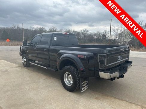 Used 2019 Ford F350 Lariat w/ Lariat Value Package image 5