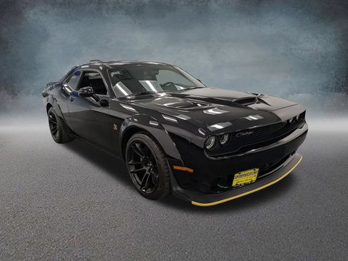 Used 2023 Dodge Challenger R/T Scat Pack RWD image 3
