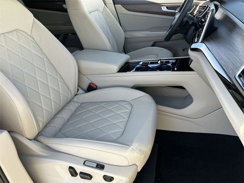 New 2026 Volkswagen Atlas SEL Premium R-Line image 7