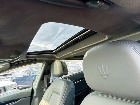 Used 2022 Maserati Quattroporte GT image 24