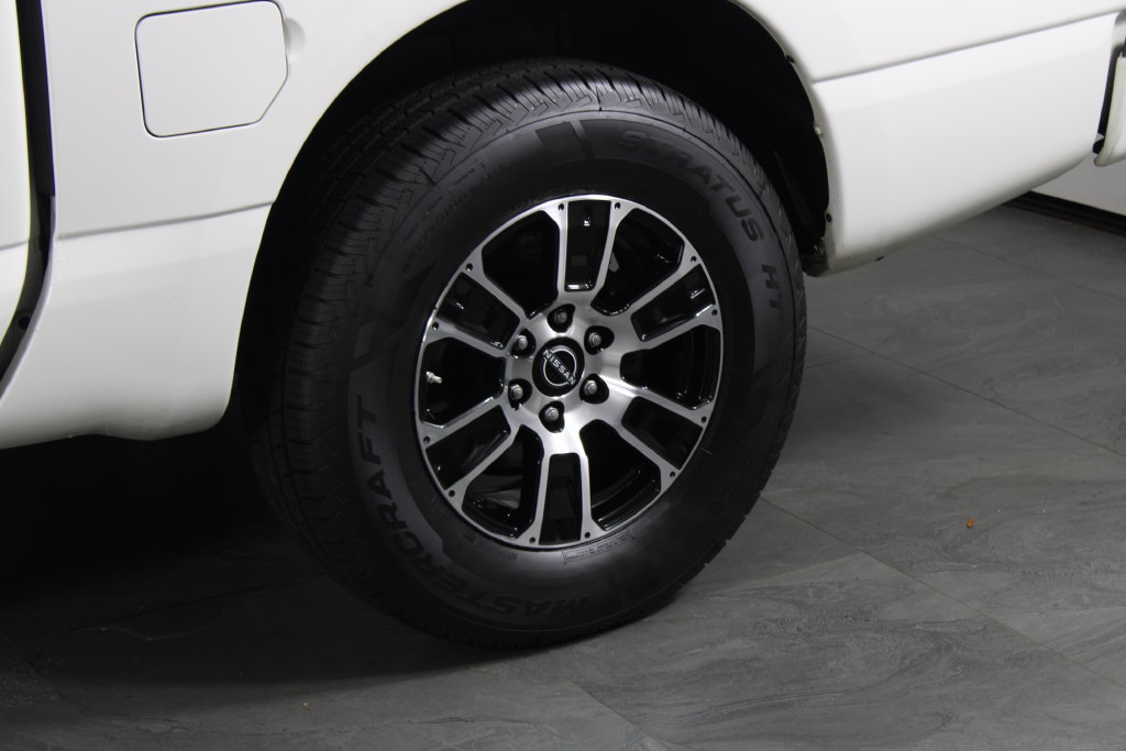 Certified 2023 Nissan Titan SV RWD image 15