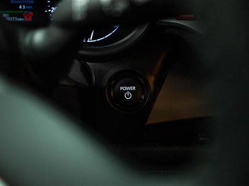 Used 2025 Toyota Sienna XLE w/ XLE Plus Package image 20