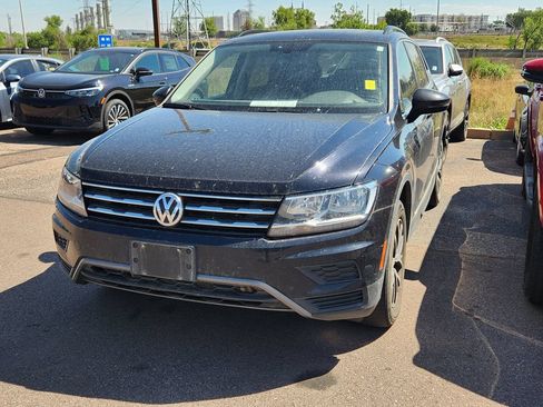 Used 2021 Volkswagen Tiguan SE w/ Panoramic Sunroof Package AWD/4WD image 4
