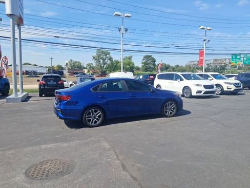 Used 2019 Kia Forte S w/ S Premium Package FWD image 6