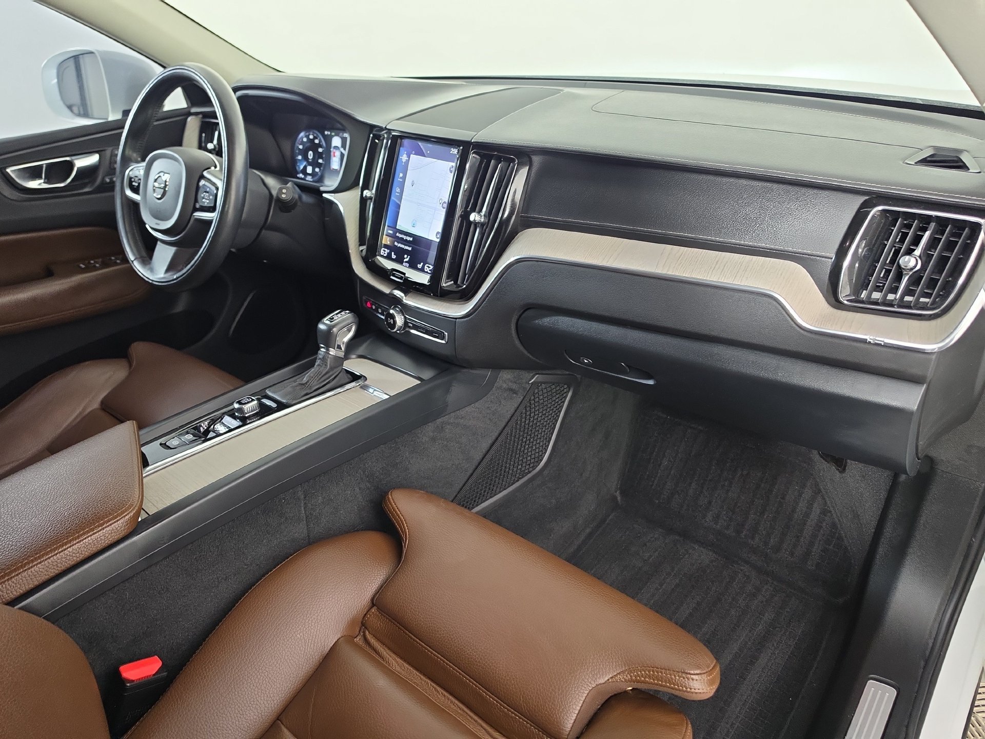Used 2018 Volvo XC60 T6 Inscription w/ Convenience Package AWD/4WD image 34