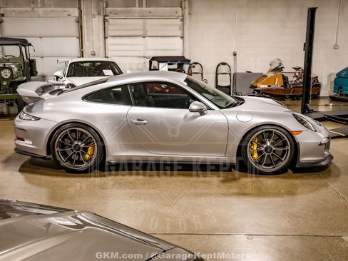 Used 2016 Porsche 911 GT3 RWD image 24