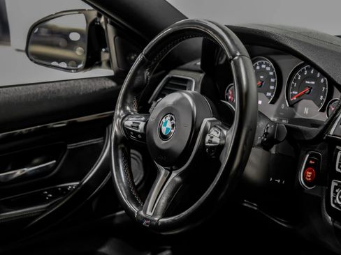 Used 2018 BMW M4 Coupe image 16