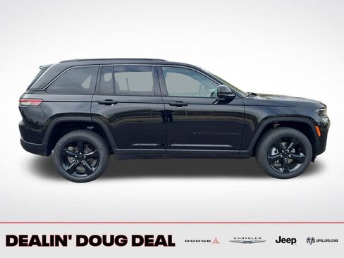 New 2026 Jeep Grand Cherokee Limited w/ Limited Altitude Package AWD/4WD image 6
