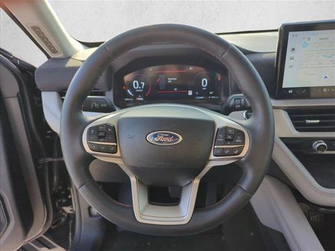 Used 2025 Ford Explorer Active w/ Active Comfort Package RWD image 15