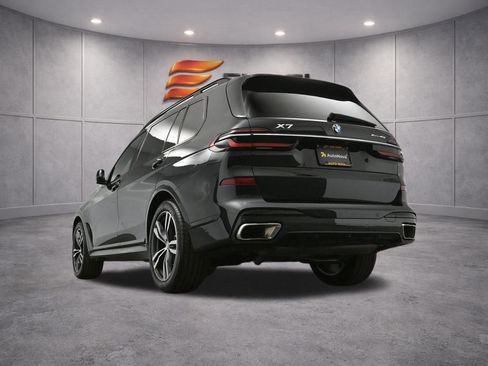 Used 2023 BMW X7 xDrive40i w/ M Sport Package AWD/4WD image 57