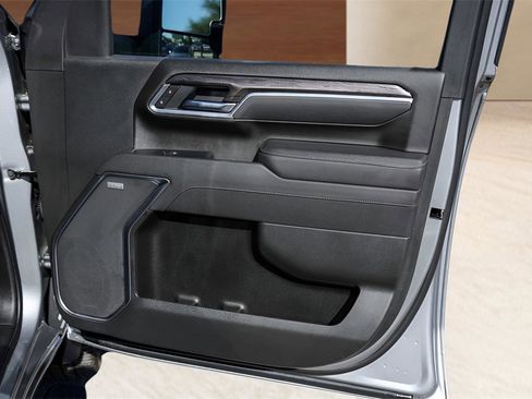 Used 2025 Chevrolet Silverado 2500 LTZ w/ LTZ Convenience Package image 27