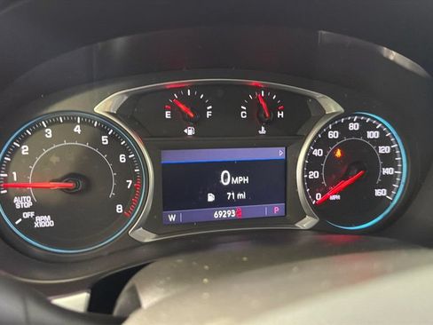 Used 2020 Chevrolet Traverse LT FWD image 20