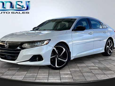 Used 2022 Honda Accord Sport image 1