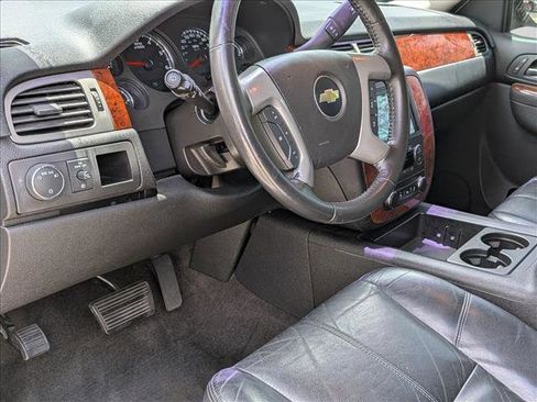 Used 2013 Chevrolet Tahoe LT RWD image 9