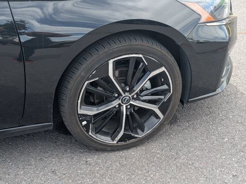 Used 2024 Nissan Altima 2.5 SR FWD image 13