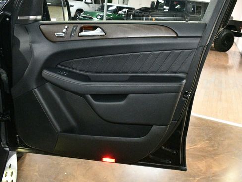 Used 2018 Mercedes-Benz GLE 43 AMG 4MATIC image 42