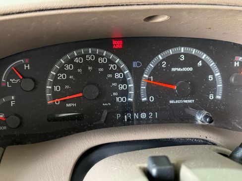 Used 2002 Ford Expedition Eddie Bauer image 12