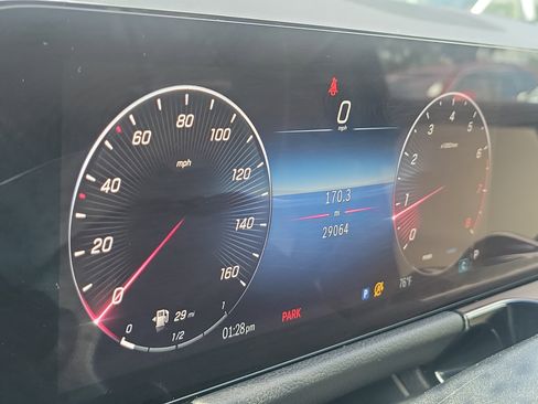 Used 2025 Mercedes-Benz GLA 250 image 25