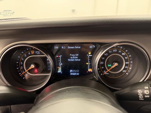 Used 2021 Jeep Wrangler Unlimited Sport image 13