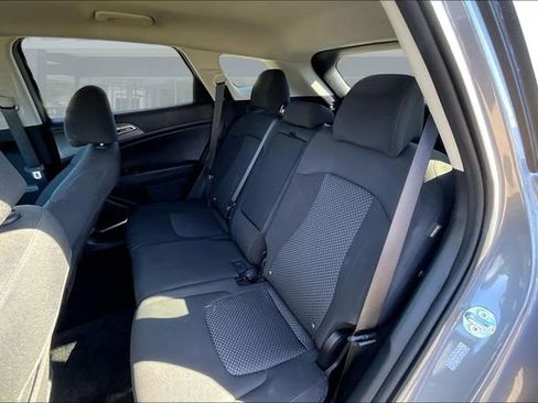 Used 2025 Kia Sportage LX image 18