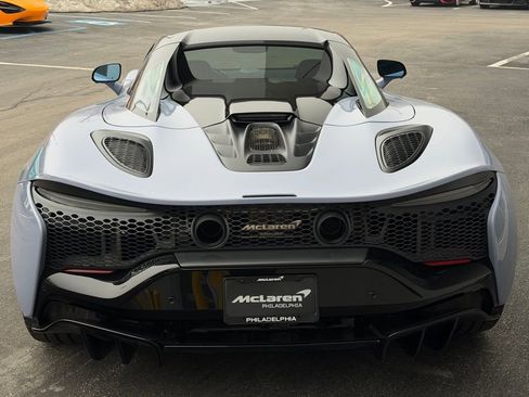 Used 2025 McLaren Artura Spider image 4