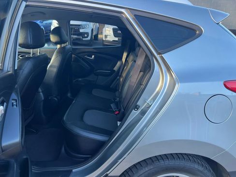 Used 2012 Hyundai Tucson GLS image 27