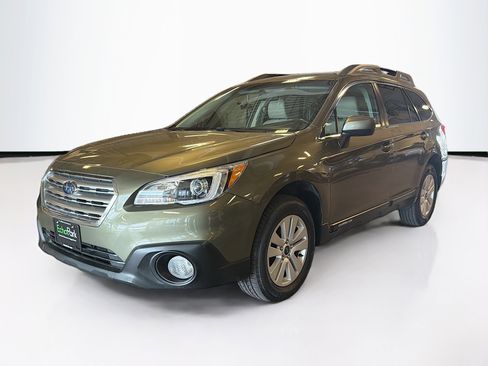 Used 2017 Subaru Outback 2.5i Premium image 3