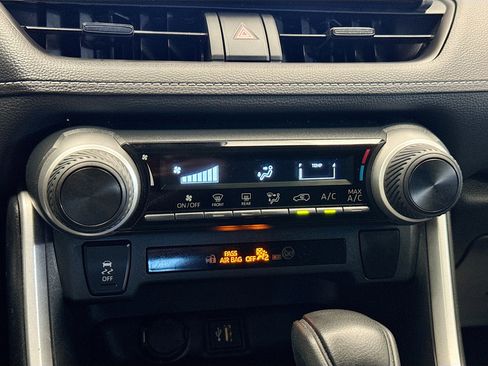 Used 2023 Toyota RAV4 LE image 10