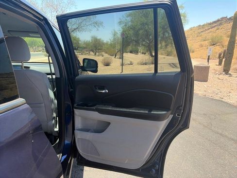 Used 2017 Honda Pilot EX image 32