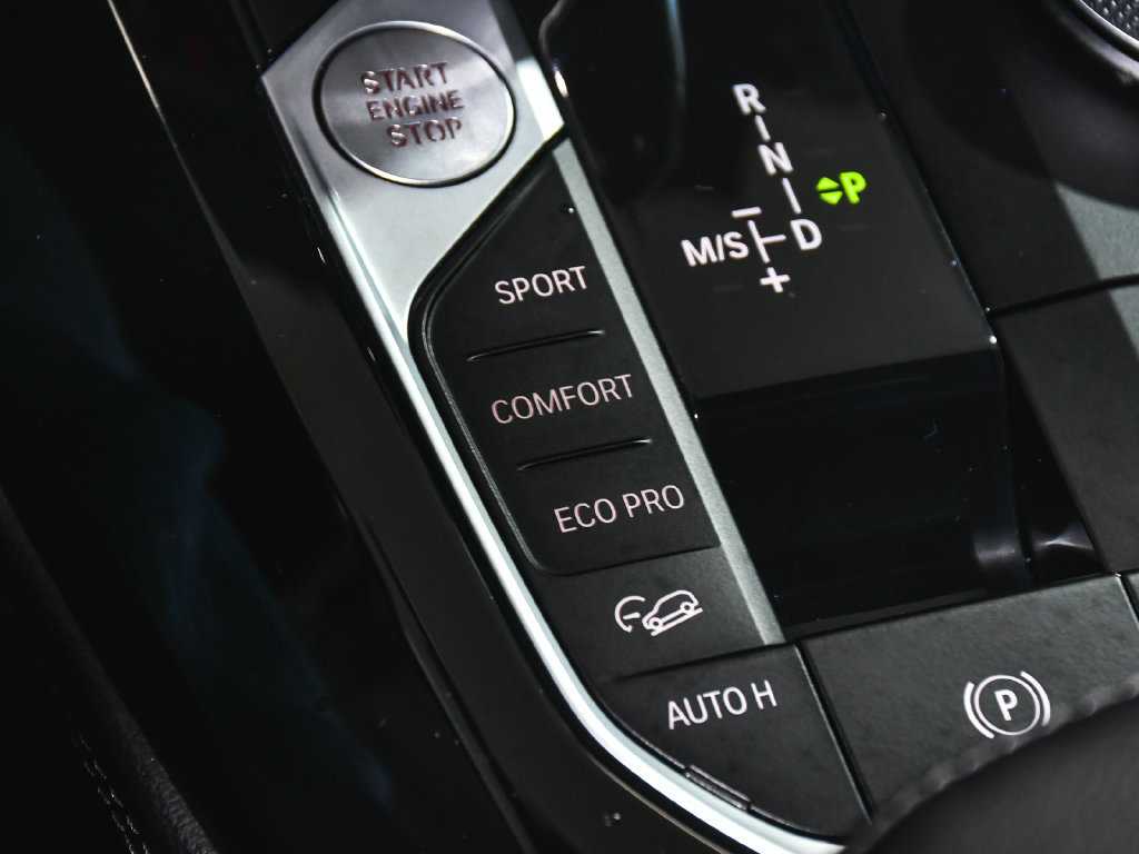 Used 2025 BMW X4 M40i w/ Premium Package AWD/4WD image 37