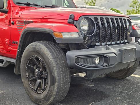 Used 2022 Jeep Gladiator Sport AWD/4WD image 2