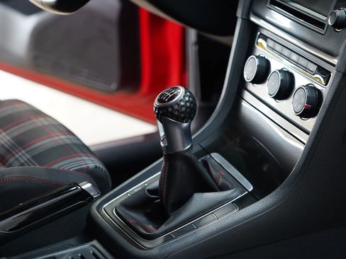 Used 2016 Volkswagen GTI S image 50