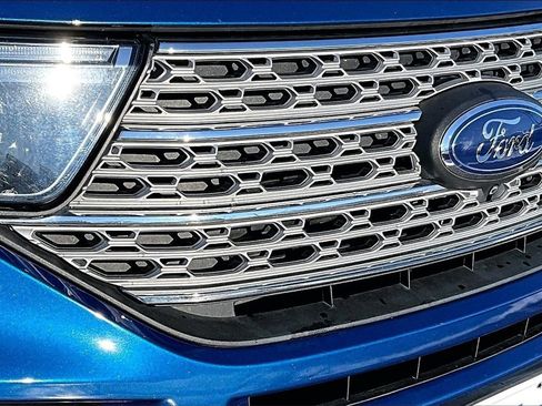 Used 2022 Ford Explorer Limited image 29