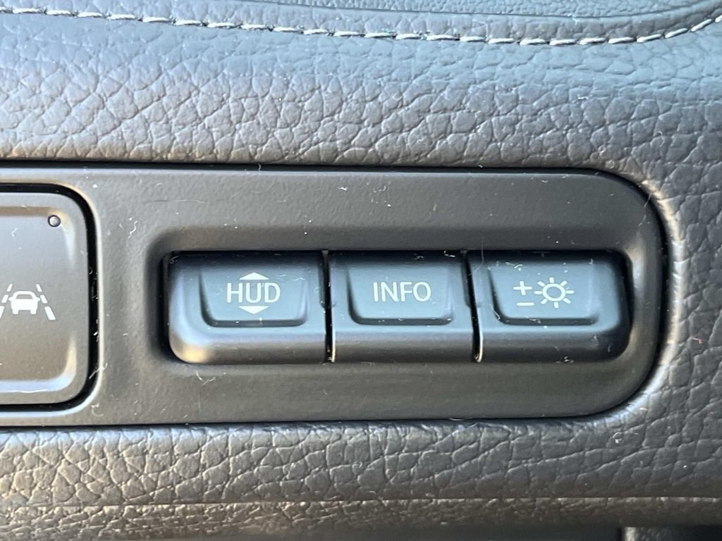 Used 2023 GMC Yukon XL Denali w/ Advanced Technology Package AWD/4WD image 40