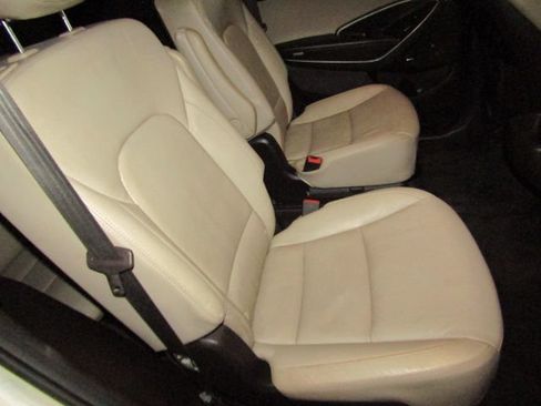 Used 2018 Hyundai Santa Fe Limited AWD/4WD image 14