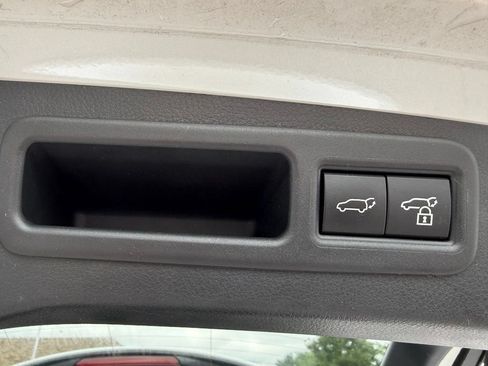 Used 2023 Lexus RX 350 Premium w/ Accessory Package AWD/4WD image 19