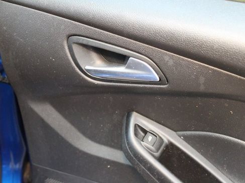 Used 2018 Ford Focus SE image 10