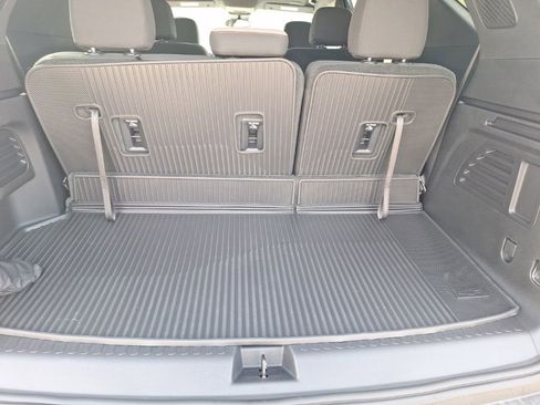 New 2026 Chevrolet Traverse LT w/ Sun and Wheel Package image 11