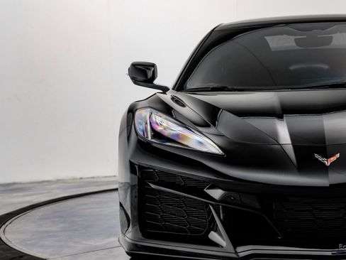 Used 2023 Chevrolet Corvette Z06 image 35