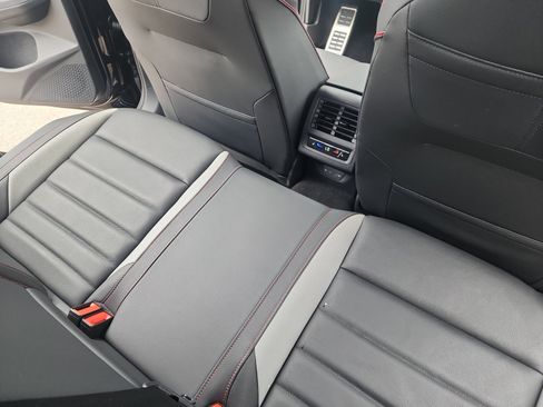 Certified 2025 Volkswagen GTI Autobahn image 32