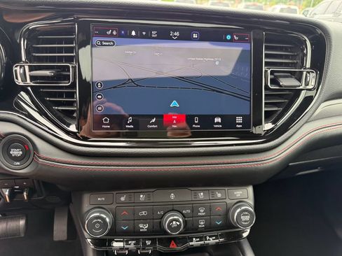 Used 2023 Dodge Durango GT AWD/4WD image 11