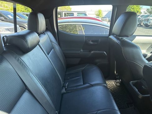Used 2018 Toyota Tacoma TRD Pro image 12