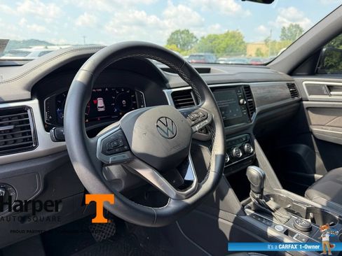 Used 2023 Volkswagen Atlas Cross Sport SE w/ Panoramic Sunroof Package AWD/4WD image 14