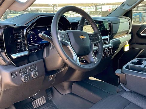 New 2026 Chevrolet Silverado 1500 LT image 9