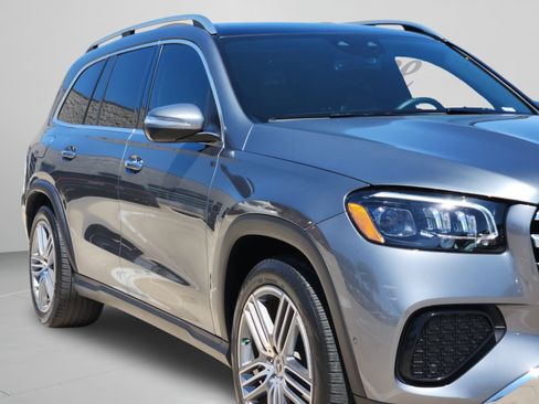 Used 2024 Mercedes-Benz GLS 450 4MATIC image 37