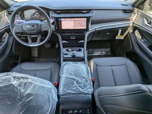 New 2026 Jeep Grand Cherokee L Limited AWD/4WD image 17