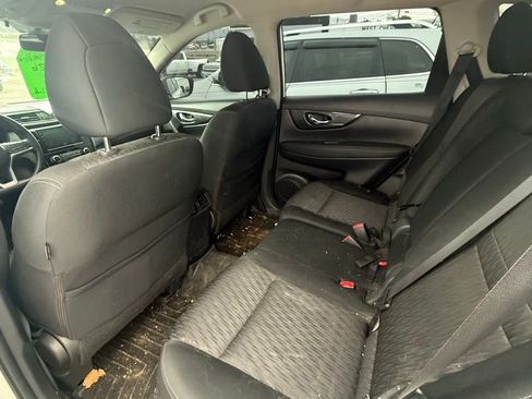 Used 2017 Nissan Rogue S image 7