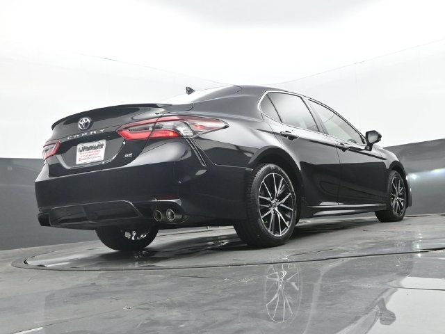 Used 2024 Toyota Camry SE FWD image 29