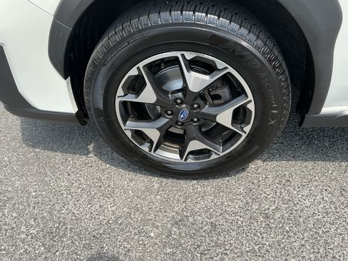 Used 2019 Subaru Crosstrek 2.0i Premium w/ Eyesight System AWD/4WD image 9